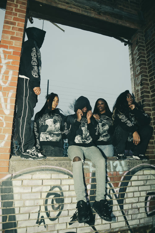 “RICH OFF RISK” HOODIE